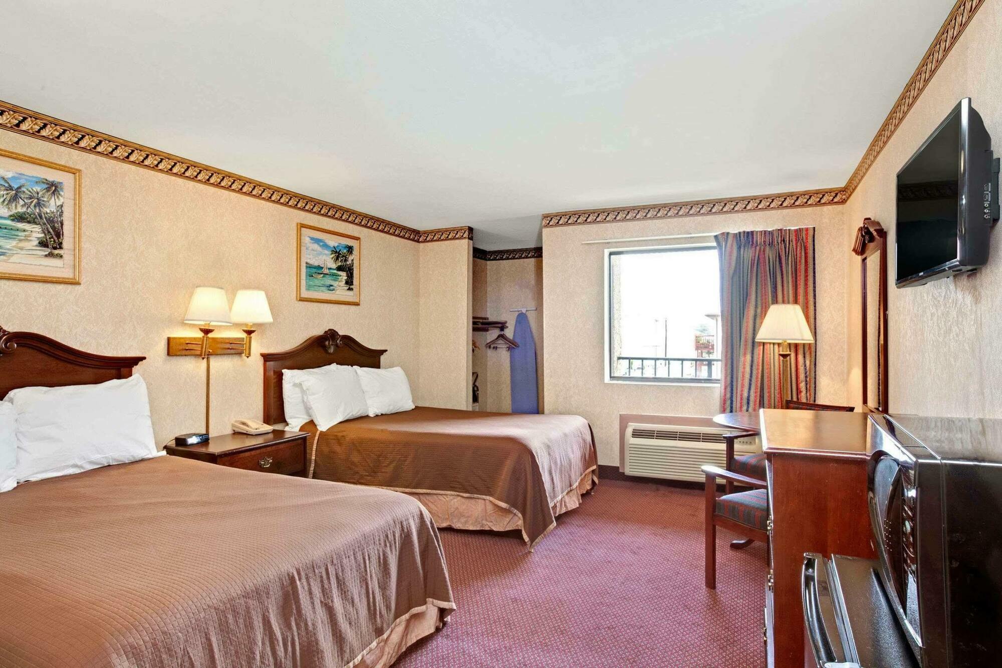 Howard Johnson By Wyndham Blackwood Near Philadelphia Exterior photo