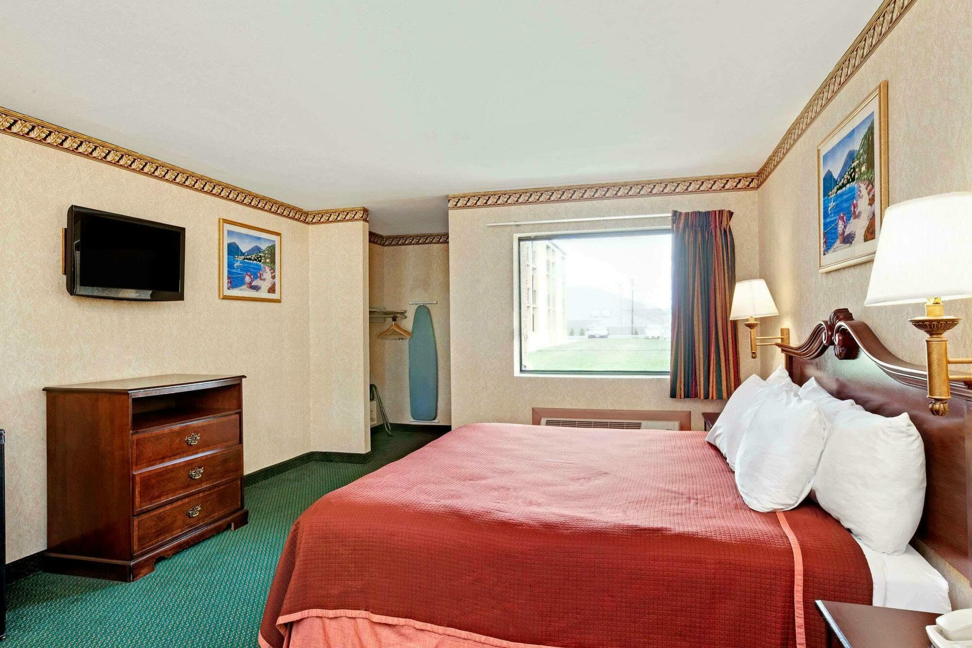 Howard Johnson By Wyndham Blackwood Near Philadelphia Exterior photo